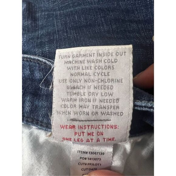 TORRID Shorts Stretch First at Fit Blue Denim Women Size 18 Button Fly Cuffed - Picture 9 of 11